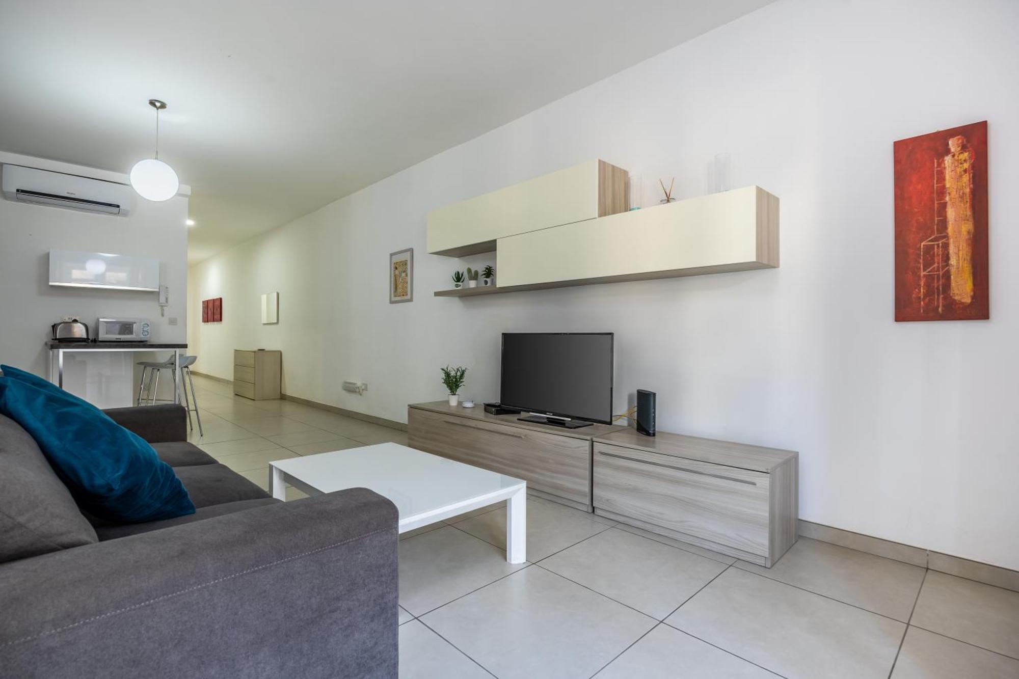 Superb 3Br Apt Close To Seafront Gzira Ruang foto