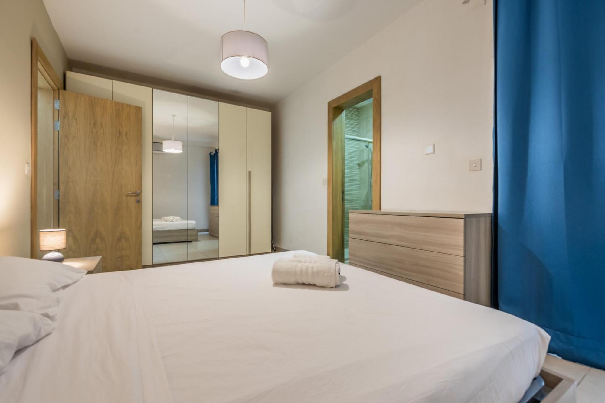 Superb 3Br Apt Close To Seafront Gzira Ruang foto